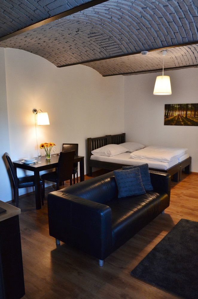 Penzion, Restaurant Gloria Chrastava Kültér fotó